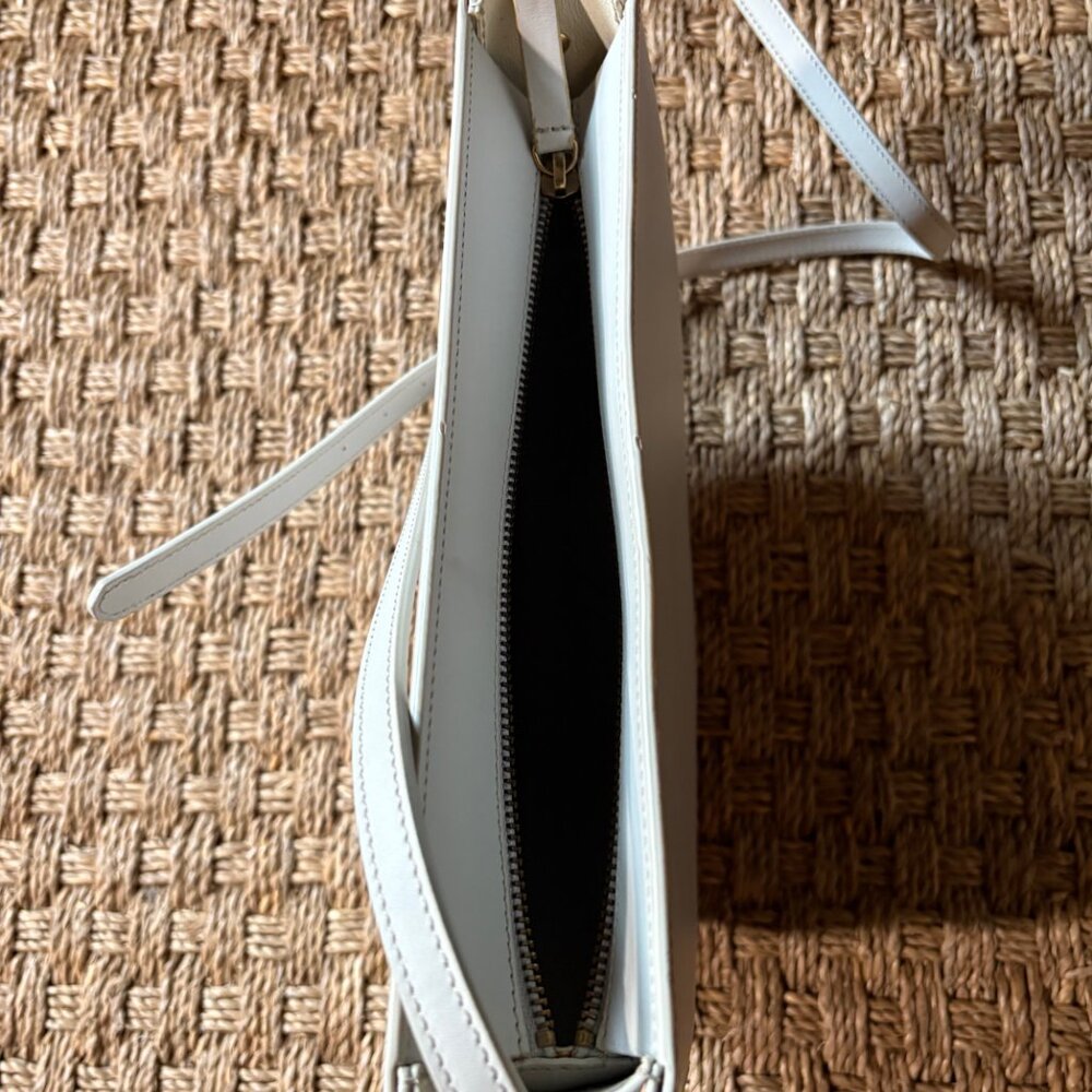 The Stowe cream leather curved shoulder crossbody bag - Picture 6 of 10